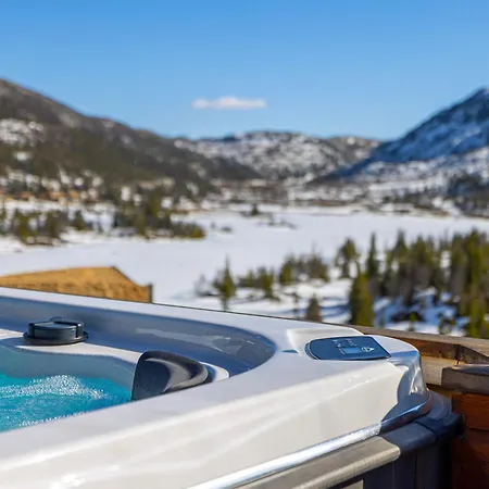 Sol Og Utsikt Til Gaustatoppen, In Out Tatil Evi *